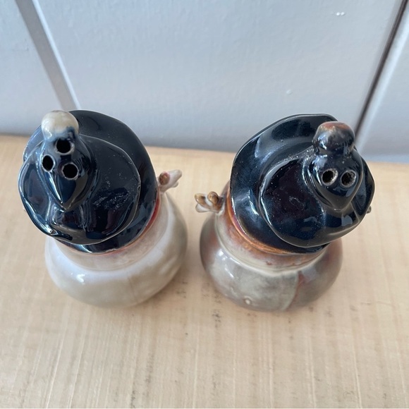 $20 SALE Farmhouse Snowmen Salt & Pepper Shakers Classic Winter Decor Vintage - Picture 5 of 7